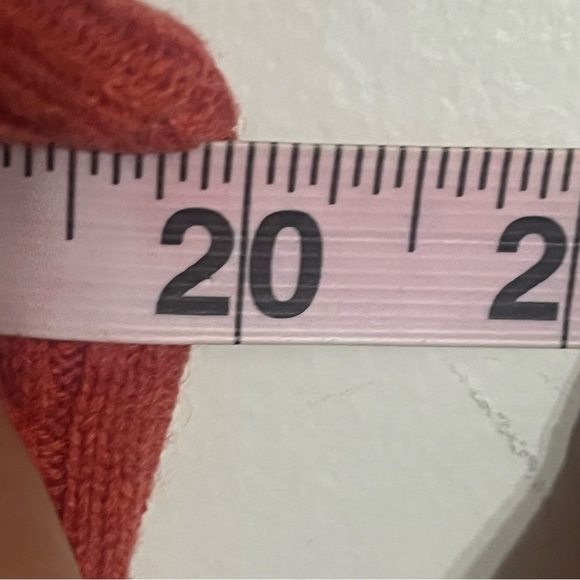 Casual Corner 100% Extra Fine Merino Wool Orange Cable Knit Sweater Size Small - Picture 7 of 10